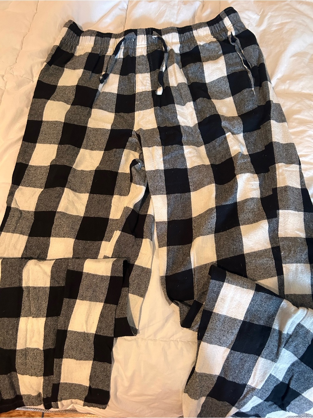 Old Navy Black and White Buffalo Plaid Lounge Pants